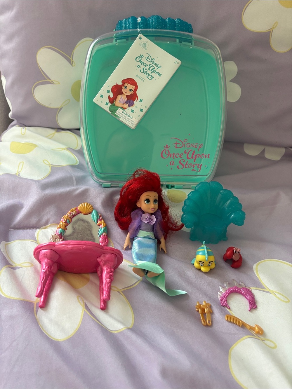Disney Ariel Once Upon a Story Playset - Teal, Pink, Red